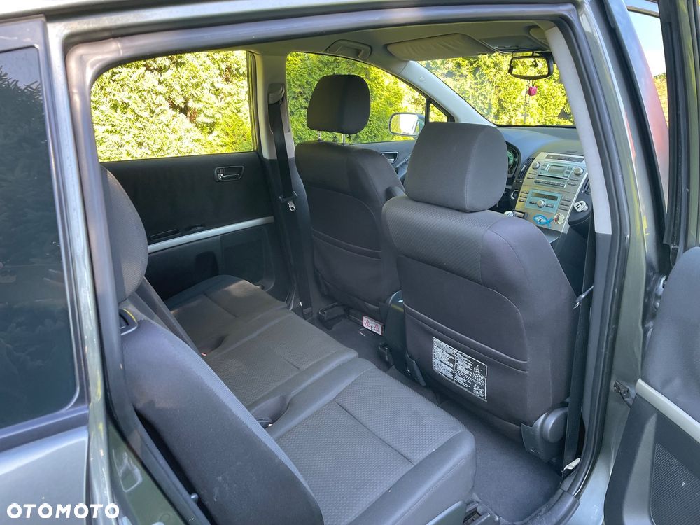 Toyota Corolla Verso - 6