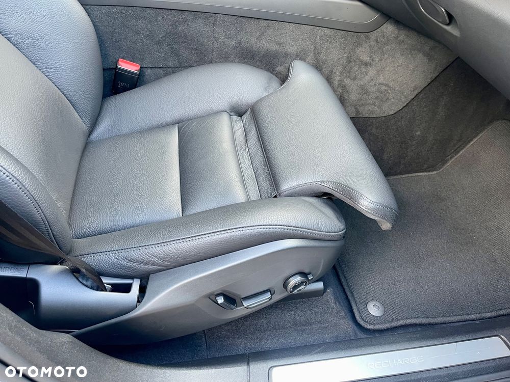 Volvo XC 60 T6 Plug-In Hybrid AWD Inscription - 28