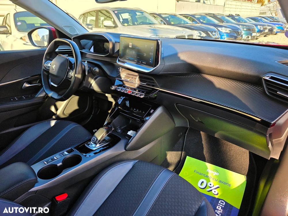 Peugeot 2008 PureTech 130 EAT8 GT Pack - 16