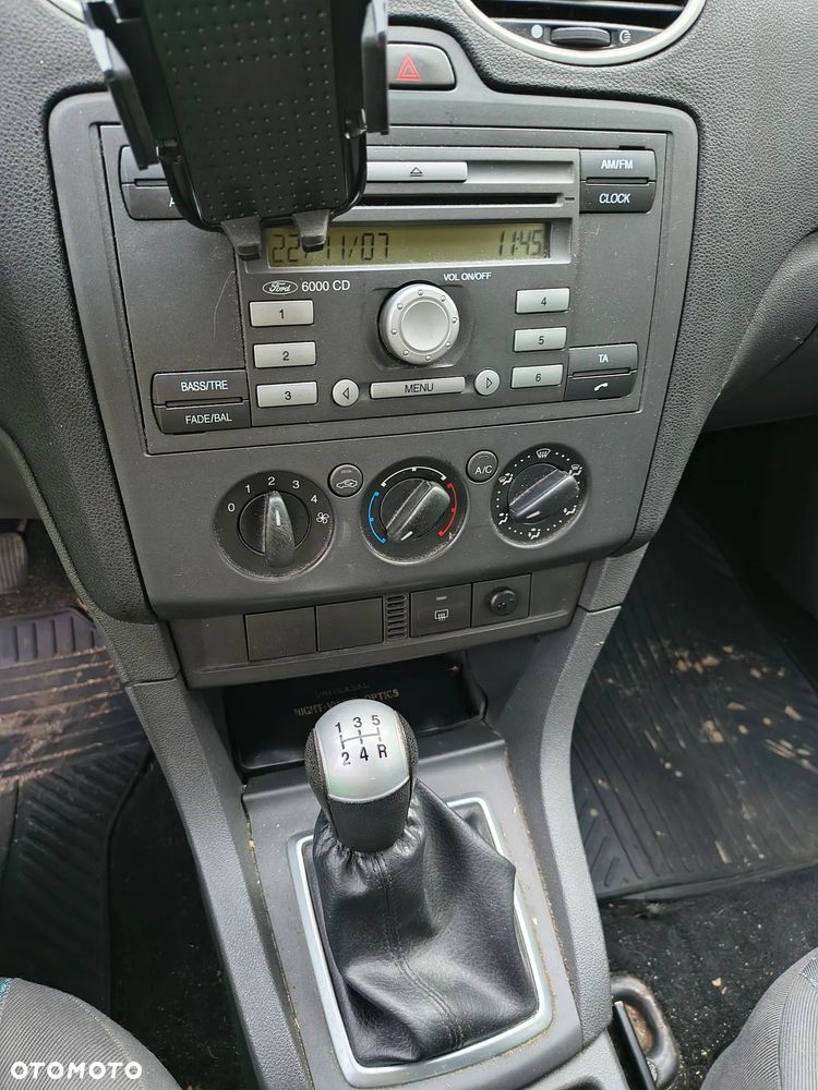 Ford Focus 1.6 Ambiente - 9