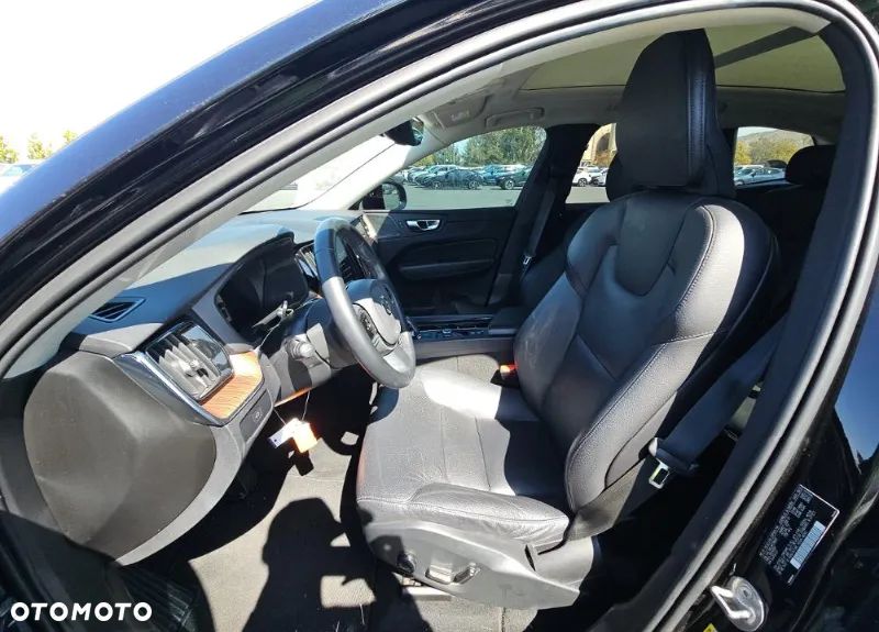 Volvo XC 60 B5 B AWD Plus Dark - 7