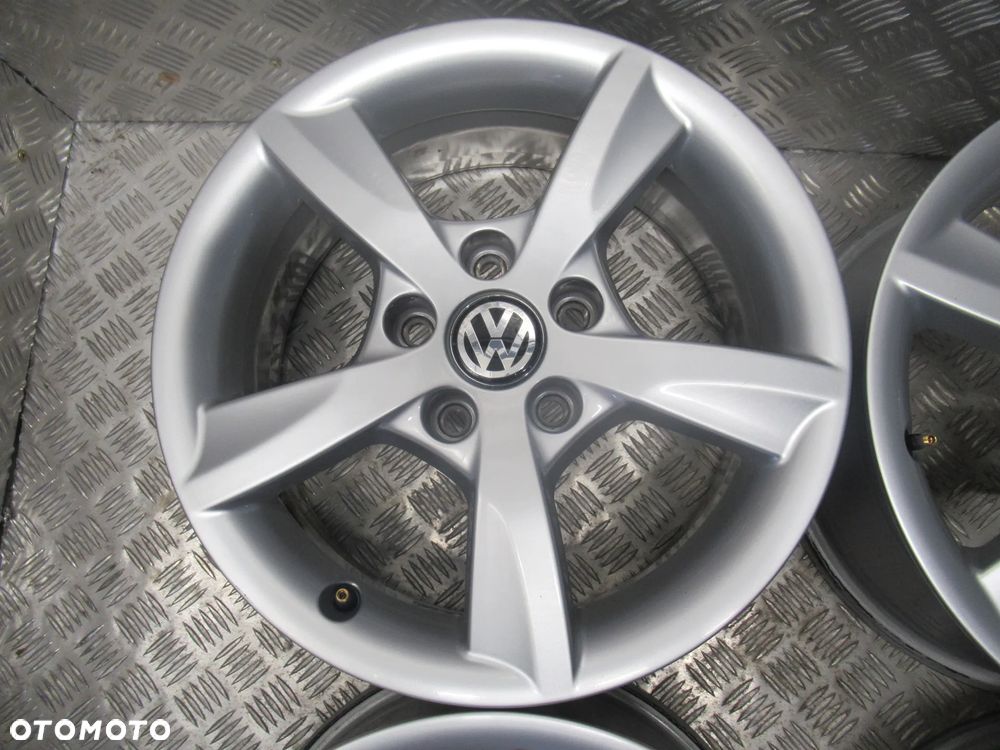 Felgi Vw Golf V VI VII Passat Tiguan Touran Caddy 6,5Jx16 et43 5x112 - 4