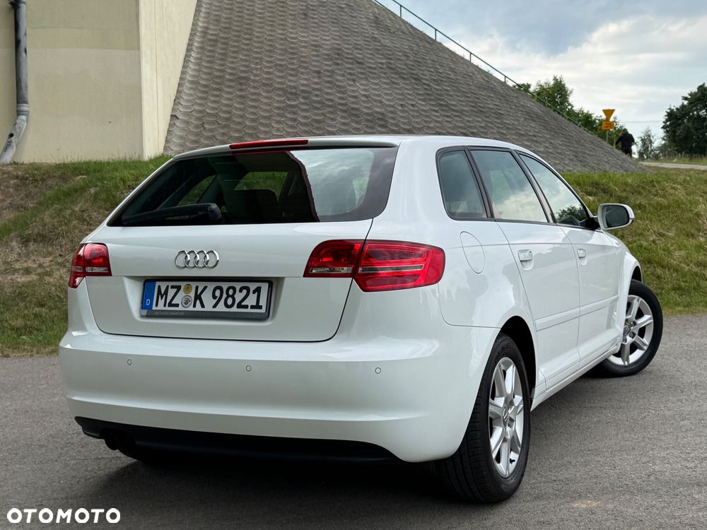 Audi A3 Sportback - 8