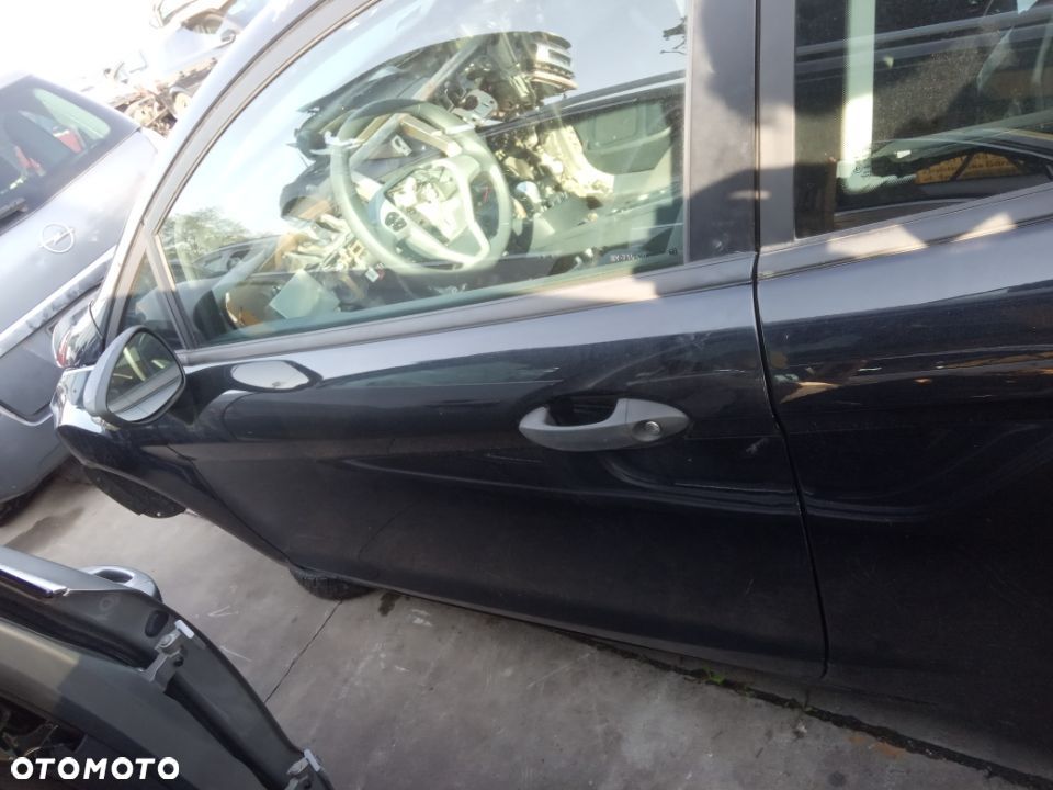 Fiesta MK7 szyba przednia karoseryjna lewa prawa trójkąt