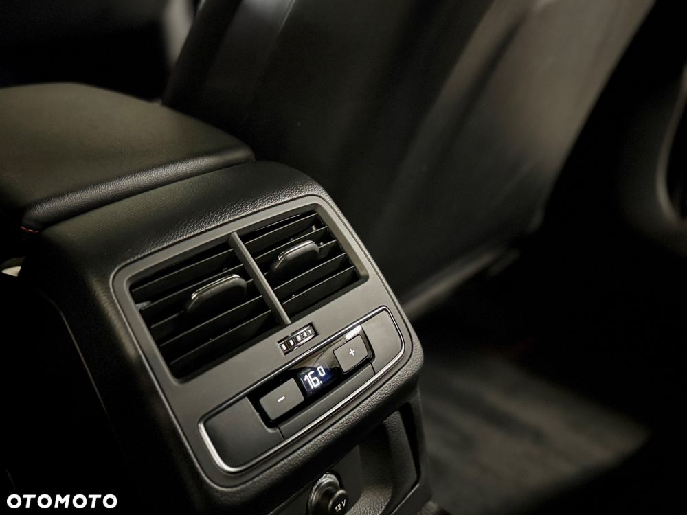 Audi A4 Avant 40 TDI mHEV S Line S tronic - 31