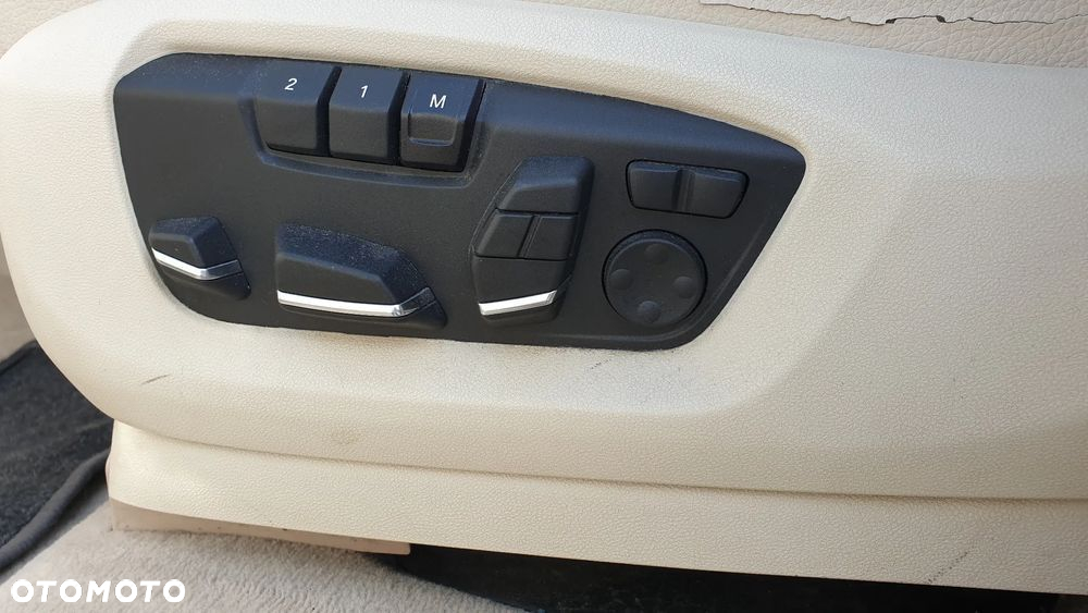 BMW X5 xDrive25d - 37