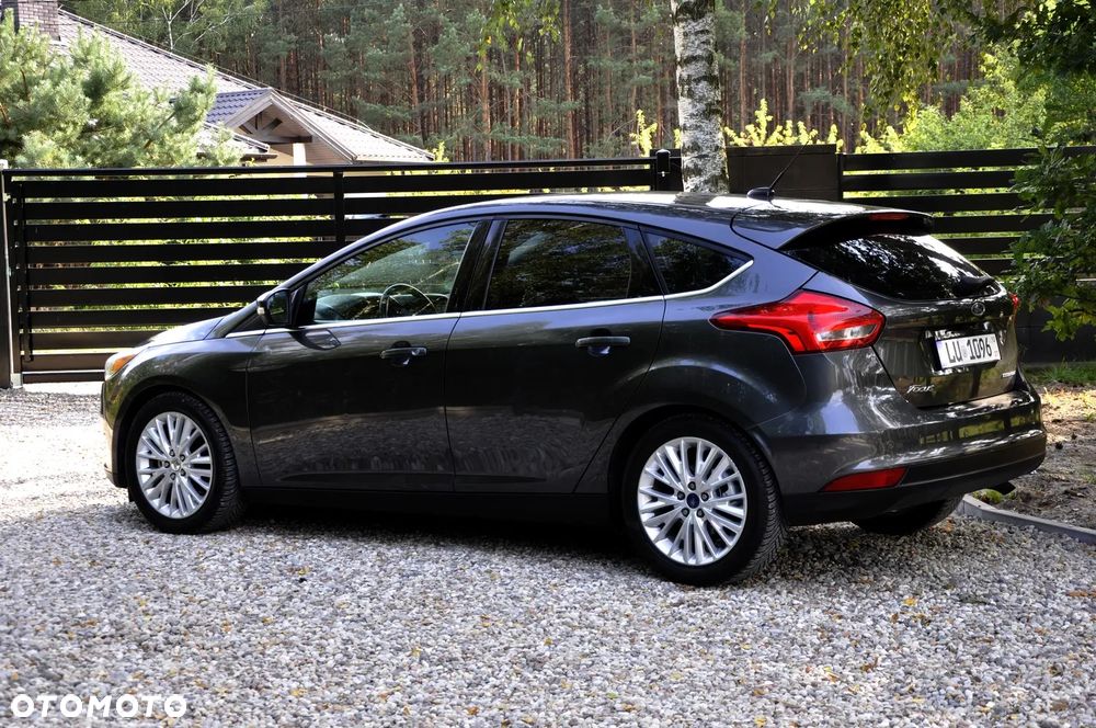 Ford Focus - 21