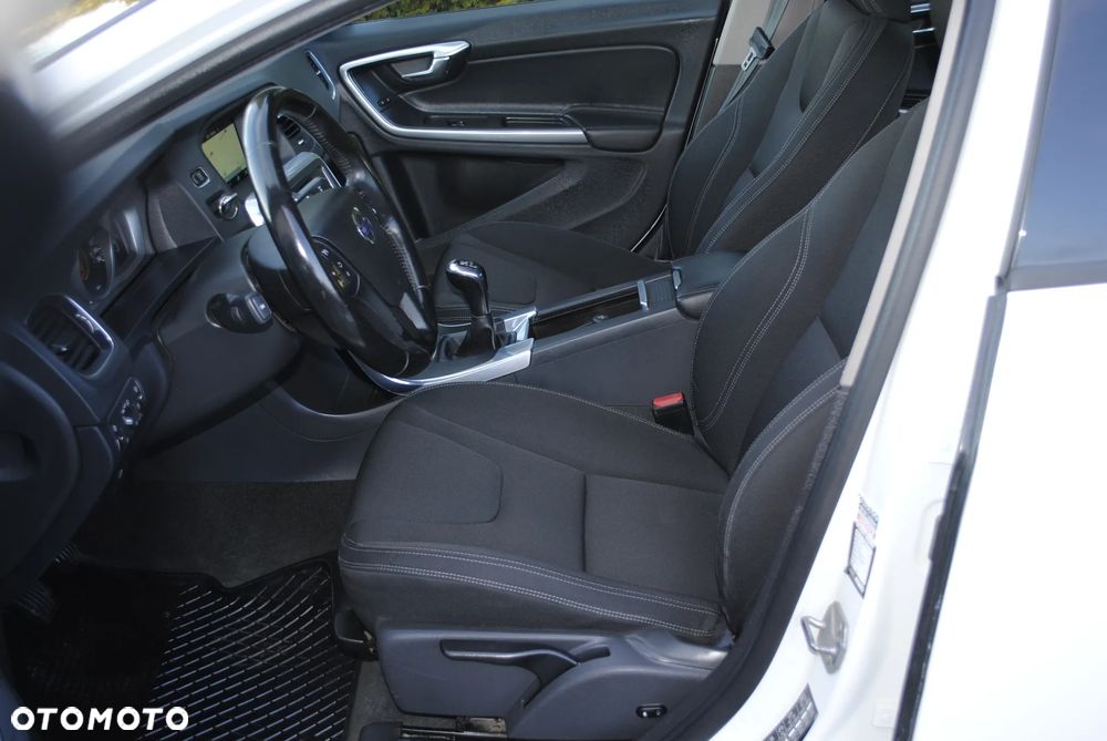 Volvo V60 - 16