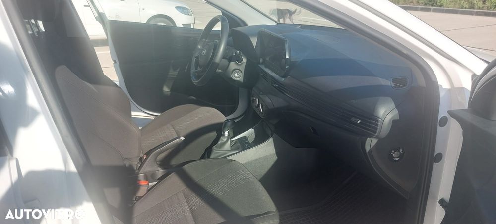 Hyundai i20 - 17