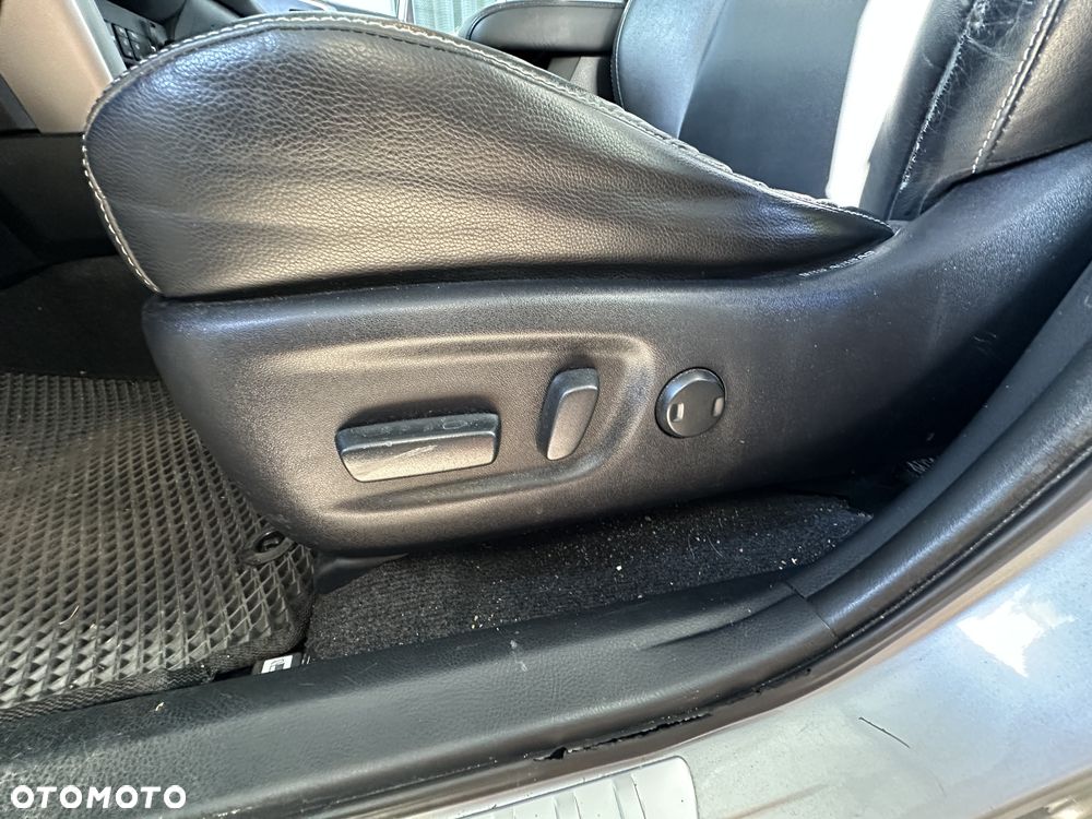 Toyota RAV4 Hybrid Premium 4x4 - 27