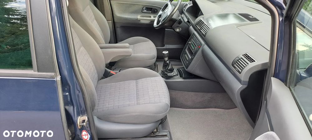 Seat Alhambra 2.0 Reference - 28