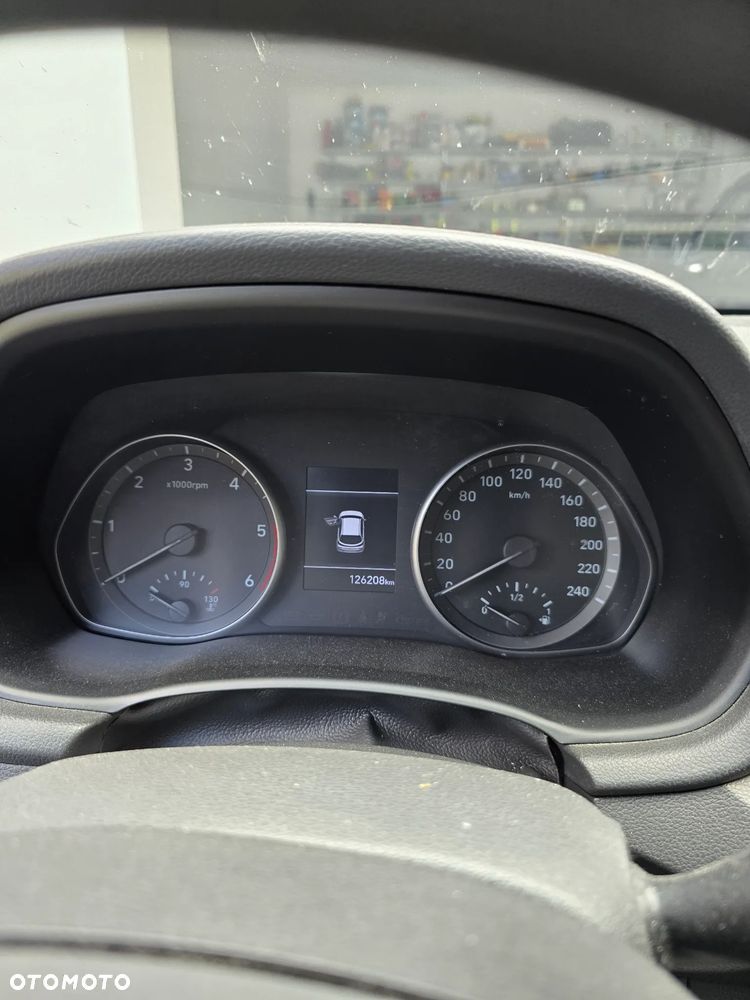 Hyundai i30 1.6 D Classic + - 9