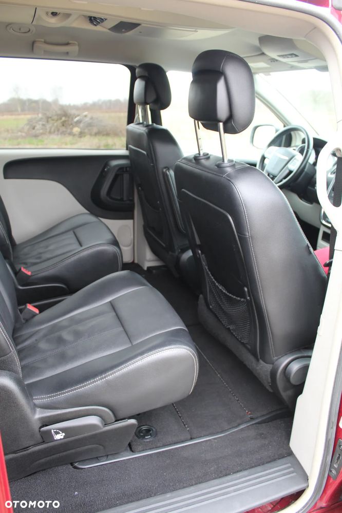 Chrysler Town & Country 3.6 Touring - 15