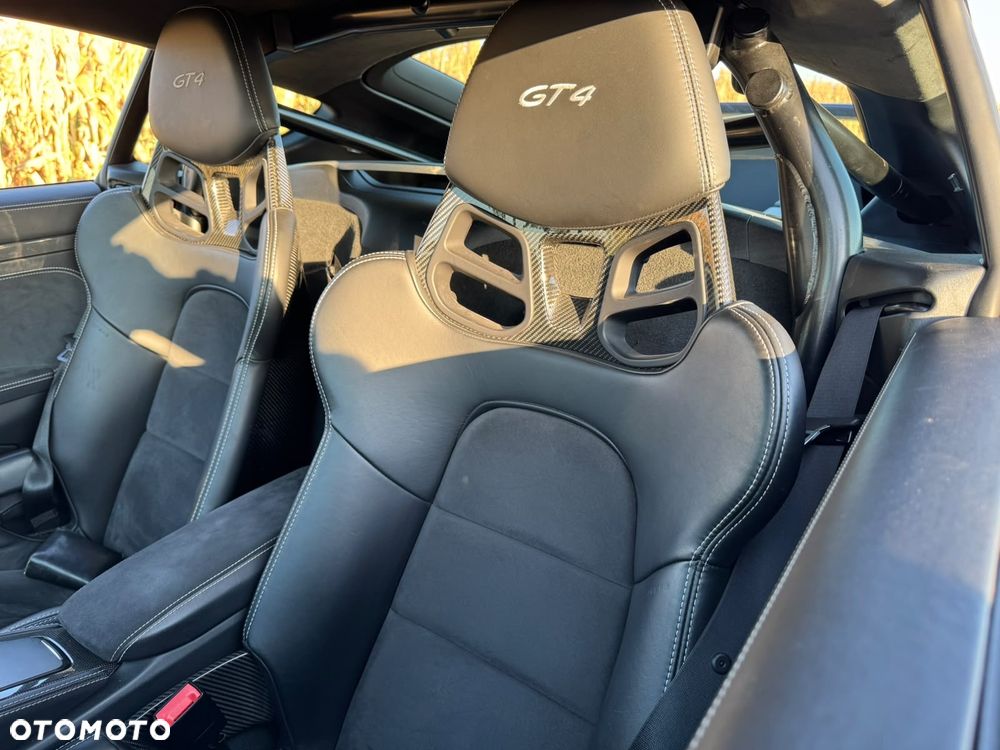 Porsche 718 Cayman - 7