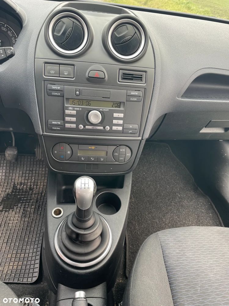 Ford Fiesta 1.4 Ambiente - 15