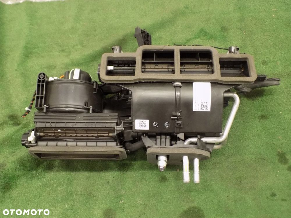 BMW I8 L12 NAGRZEWNICA 9290519 - 6