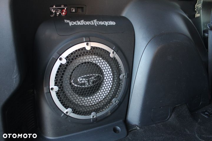 Mitsubishi Outlander - 12