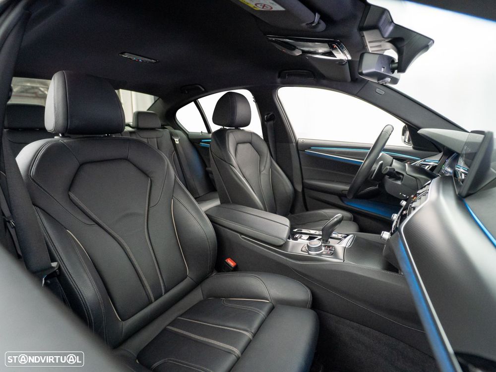 BMW 530 e Pack M - 40