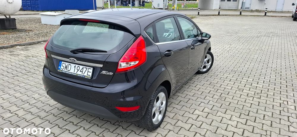 Ford Fiesta 1.25 Titanium EU6 - 8