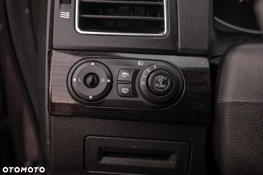 Chevrolet Captiva 2.2 d LTZ - 33