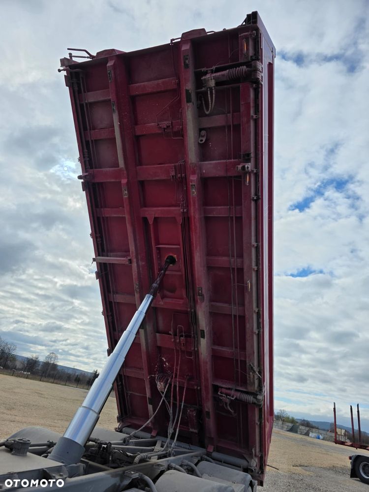 Mercedes-Benz Arocs - 5