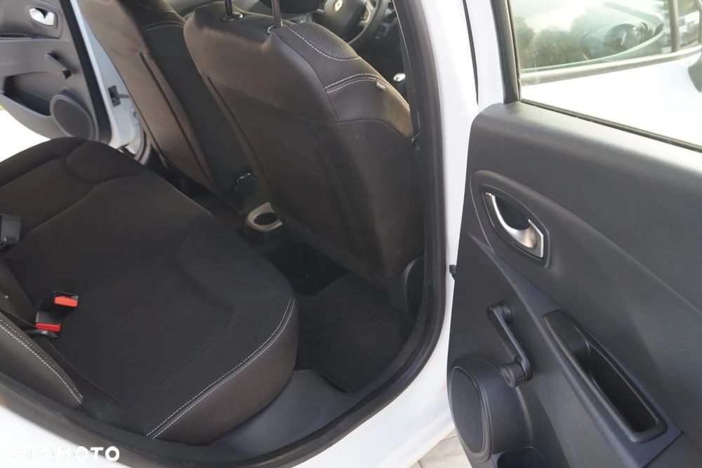 Renault Clio 1.2 16V 75 LIMITED - 28