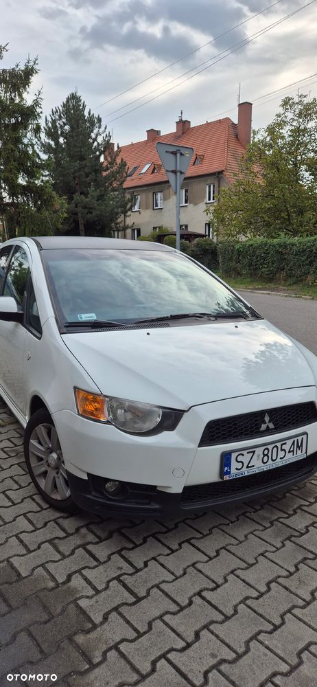 Mitsubishi Colt - 10