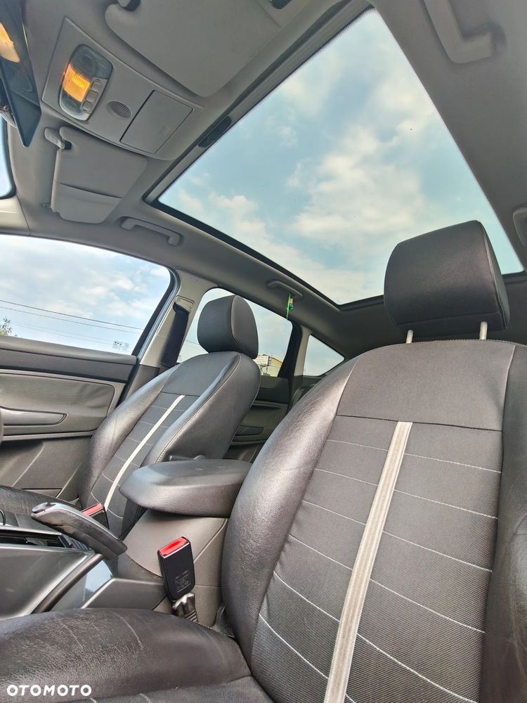 Ford Kuga - 8