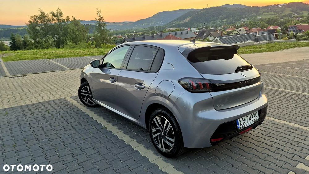 Peugeot 208 PureTech 100 EAT8 Allure - 3