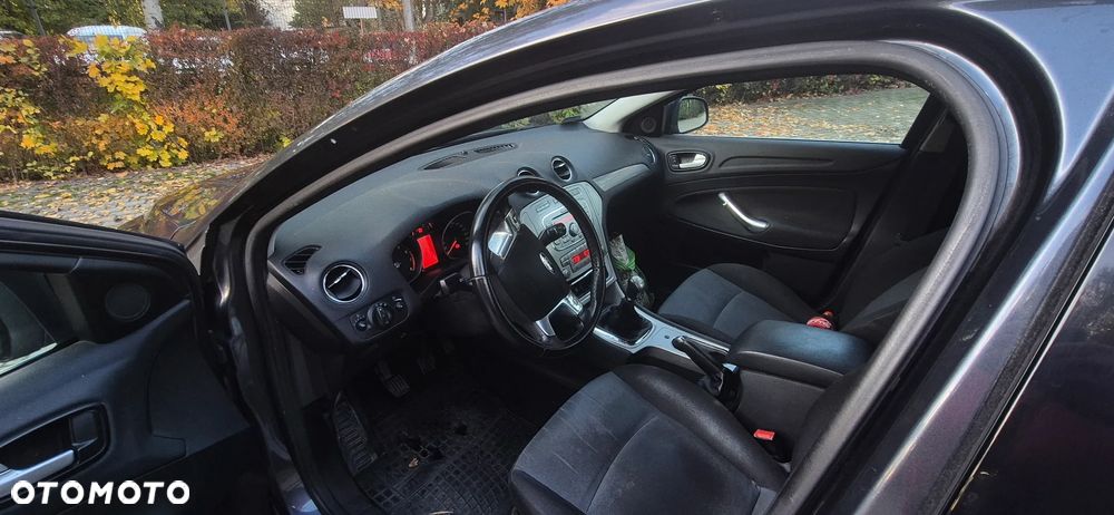 Ford Mondeo 1.6 Ambiente - 8