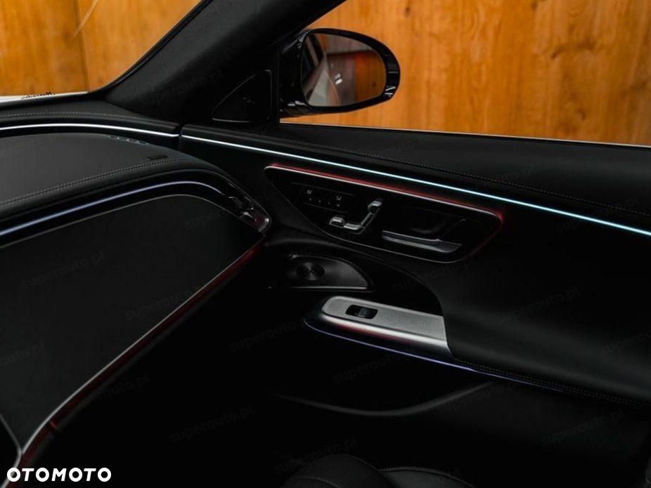 Mercedes-Benz Klasa E 220 d mHEV 4-Matic AMG 9G-Tronic - 18