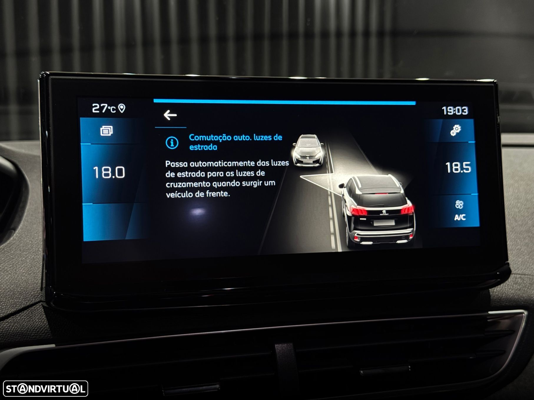 Peugeot 3008 1.5 BlueHDi Allure Pack EAT8 - 26