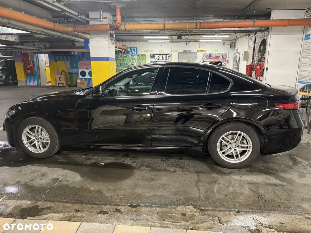 Alfa Romeo Giulia 2.0 Turbo Business - 8