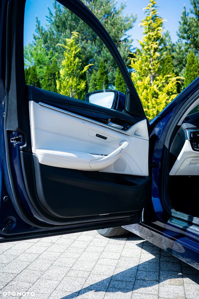 BMW Seria 5 530d xDrive Sport Line - 34