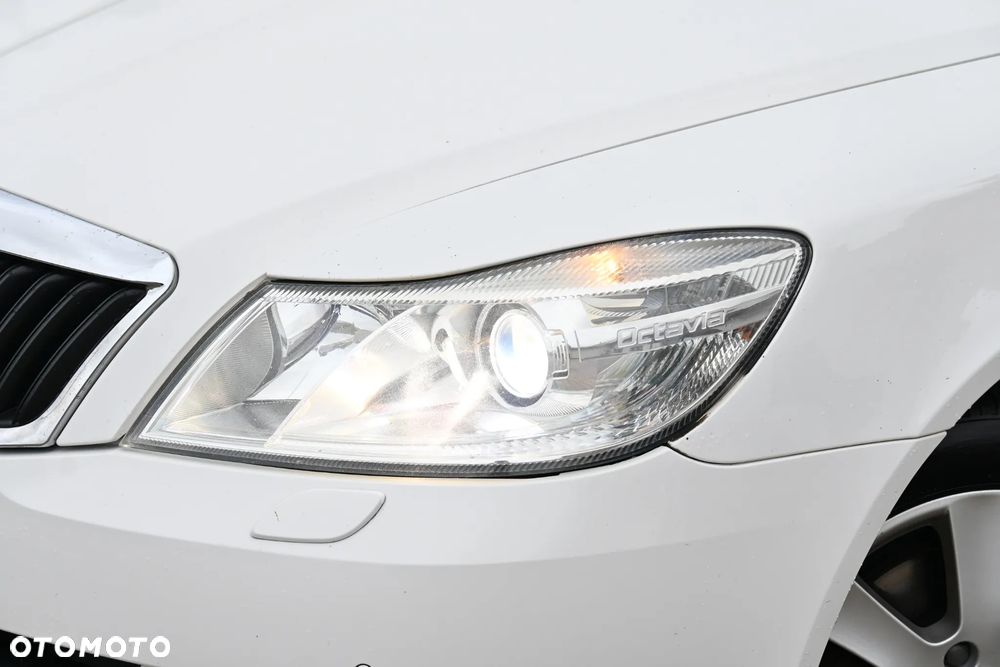 Skoda Octavia 2.0 TDI DSG Laurin & Klement - 21