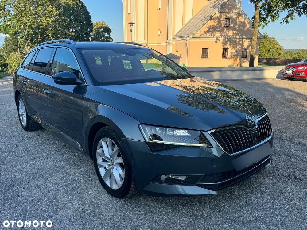 Skoda Superb 1.6 TDI DSG Ambition - 4