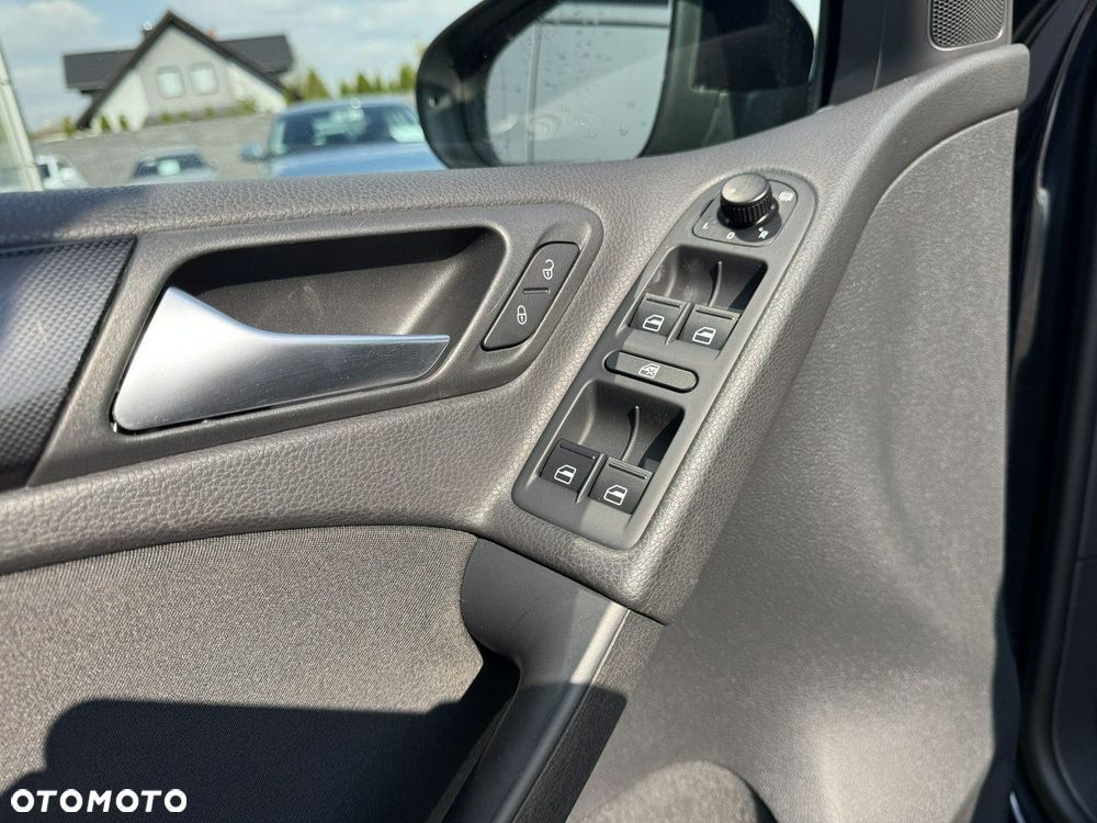 Volkswagen Golf 1.6 Comfortline - 17