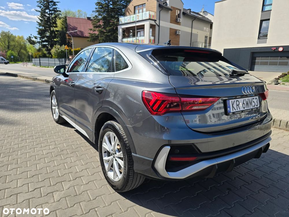 Audi Q3 Sportback - 12