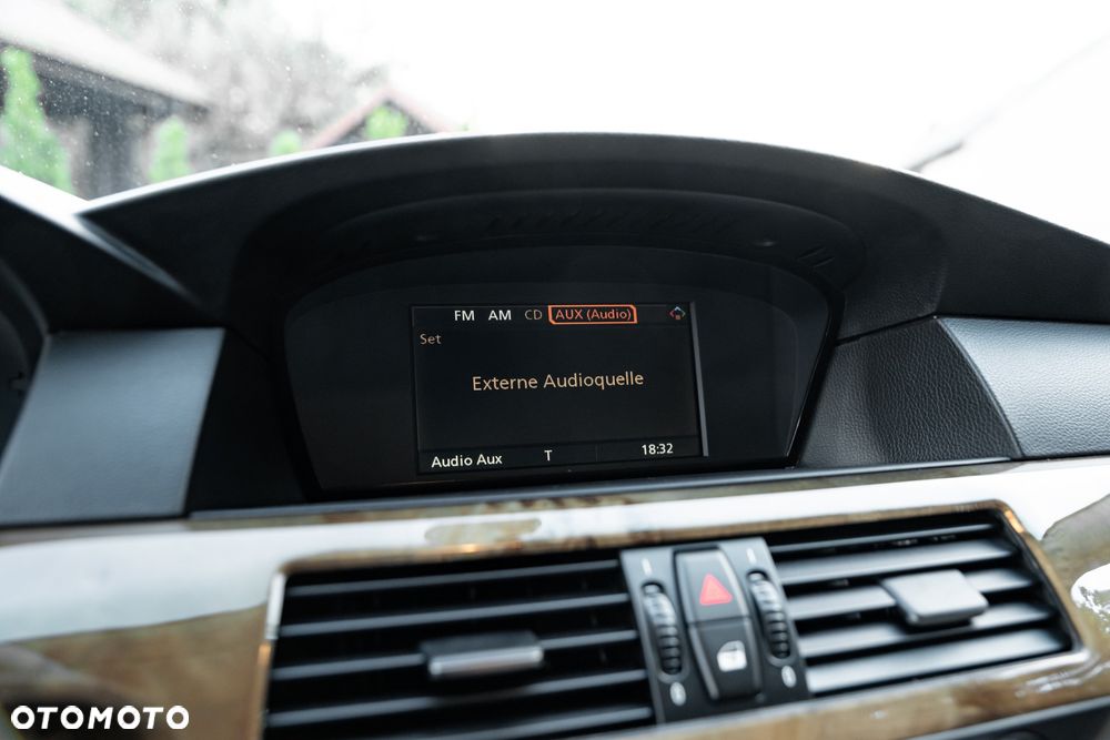 BMW Seria 5 530i - 39