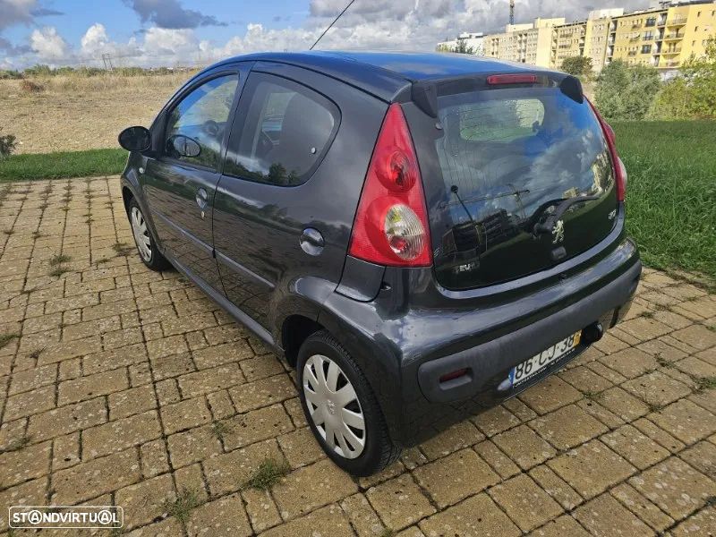 Peugeot 107 1.0 Trendy - 17