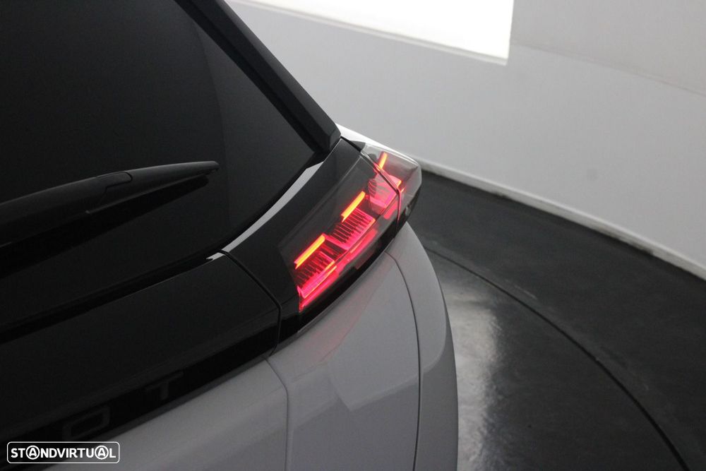 Peugeot e-2008 54 kWh Allure - 41