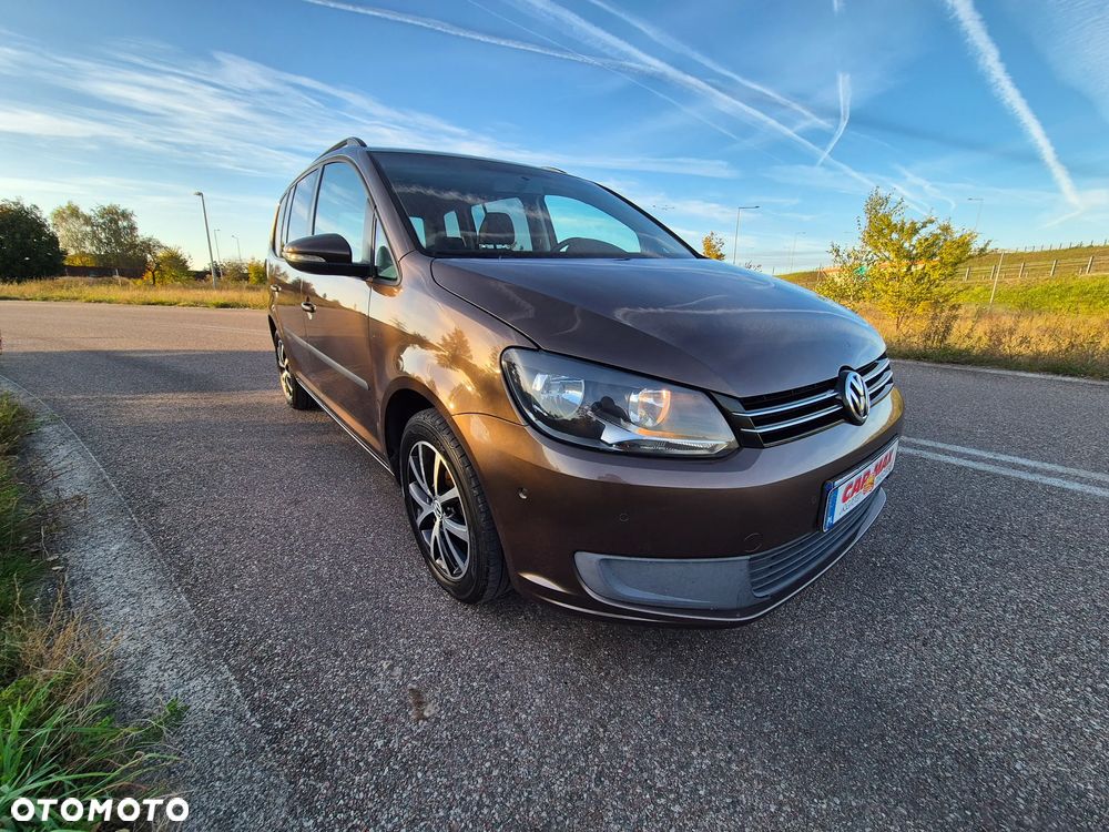 Volkswagen Touran - 36