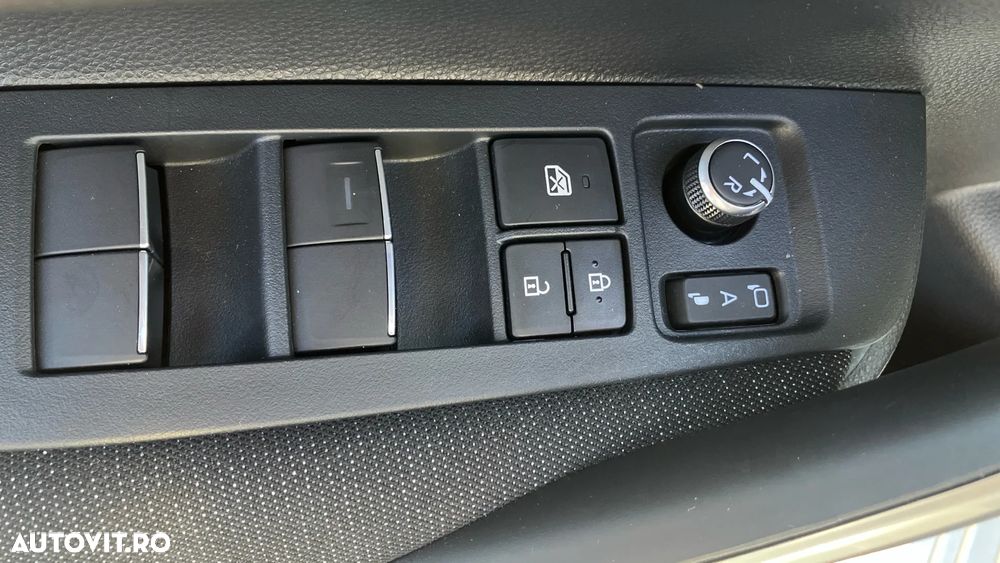 Toyota Corolla 1.8 HSD Dynamic - 11