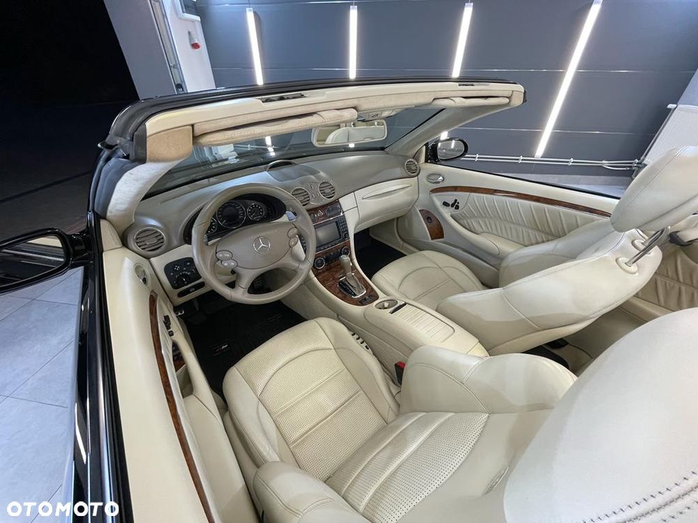Mercedes-Benz CLK - 18