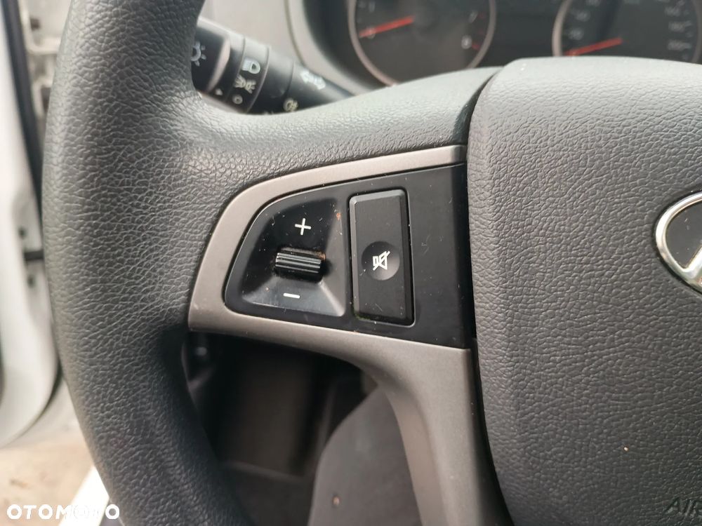 Hyundai i20 1.2 Trend - 24