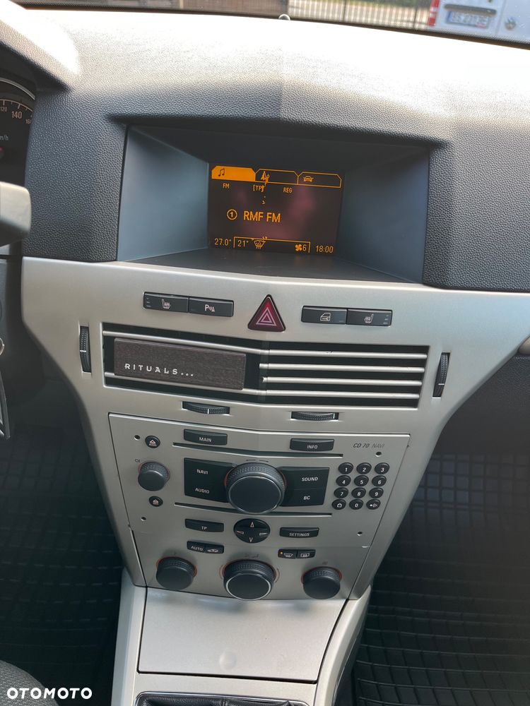 Opel Astra 1.6 Innovation - 22