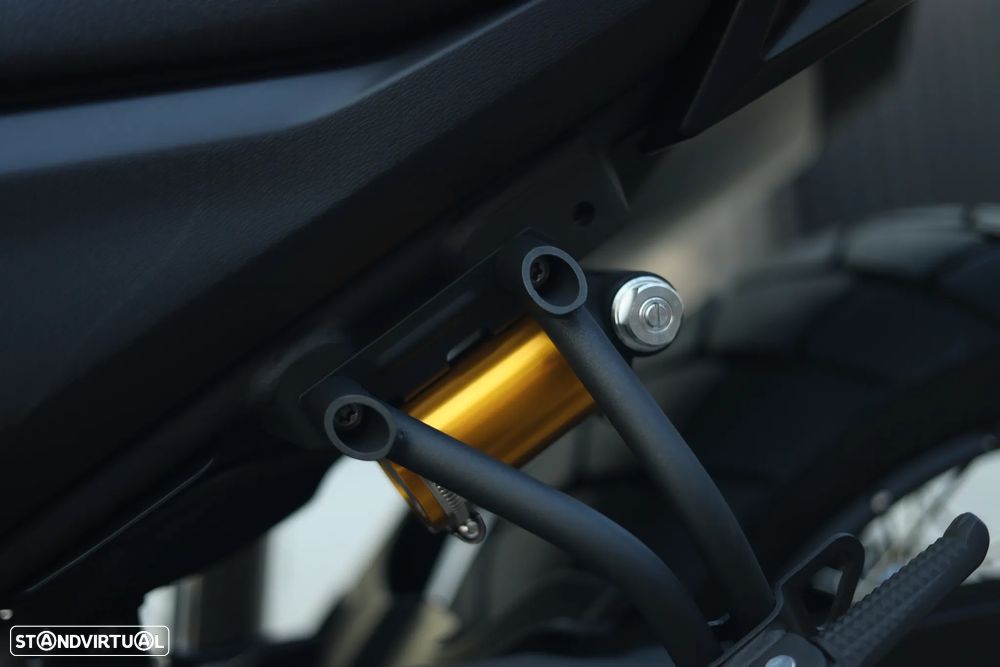 Voge 625 DSX Black Knight - 39