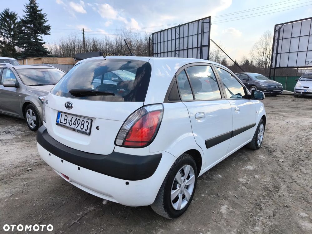 Kia Rio 1.4 EX - 9