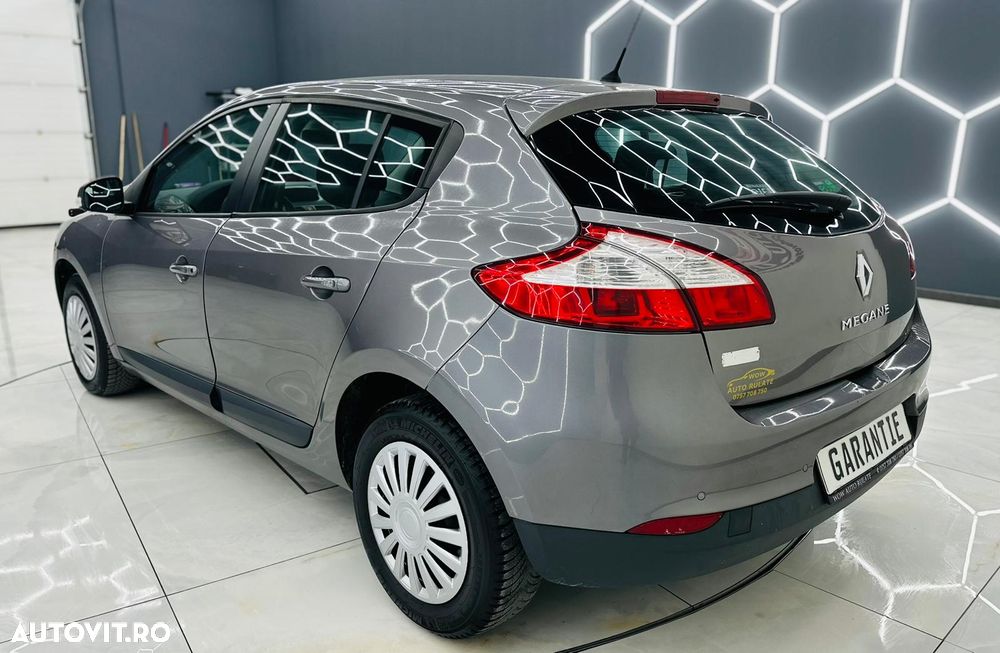 Renault Megane 1.6 16V 110 Dynamique - 3
