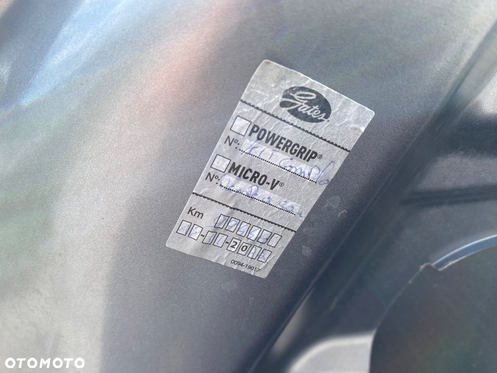 Peugeot 2008 BlueHDi 100 STOP & START Allure - 24